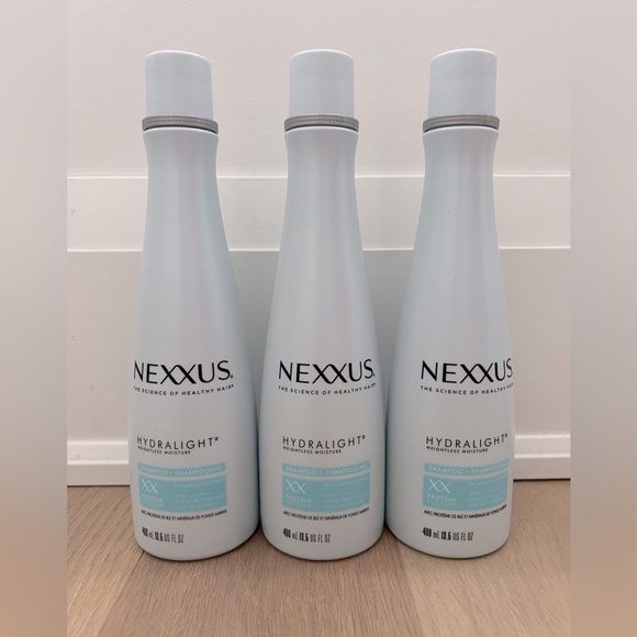 Nexxus Hydralight Weightless Moisture Shampoo (3) - Picture 1 of 3